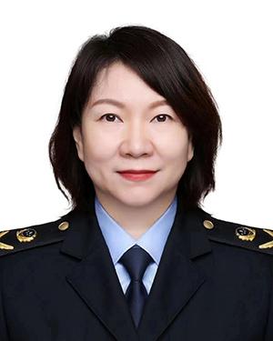 李玲.jpg