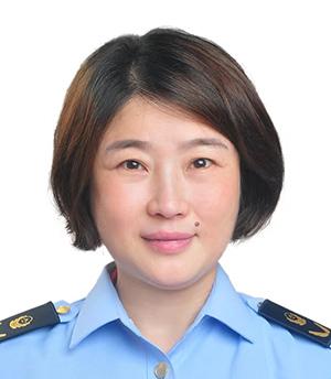 李芳1.jpg 李芳1.jpg