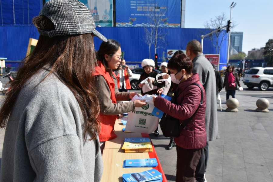 荆州普法宣教进市场图片2.png 荆州普法宣教进市场图片2.png