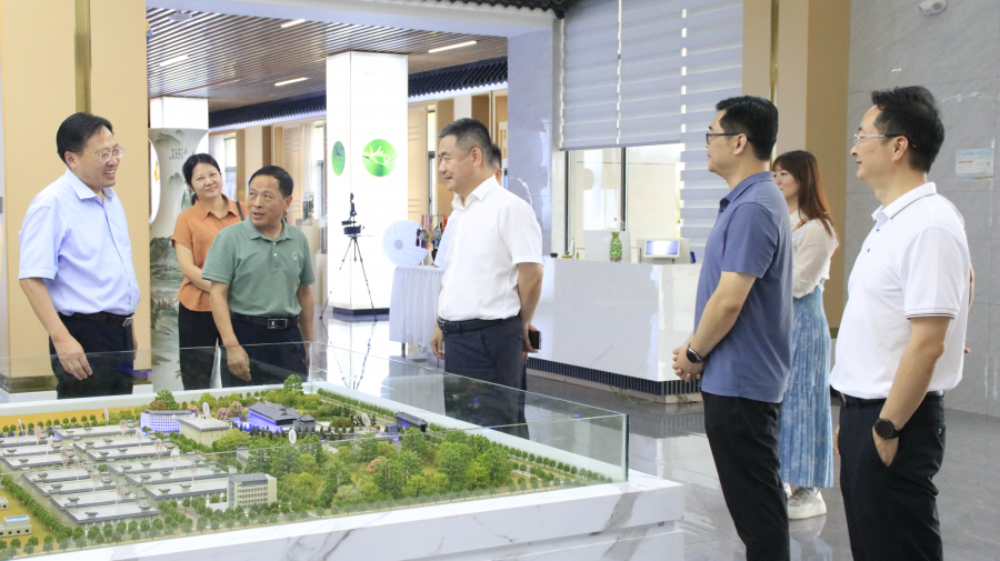 中国消费者协会副会长王振宇来鄂调研智慧消保平台及消费维权工作图片2.png