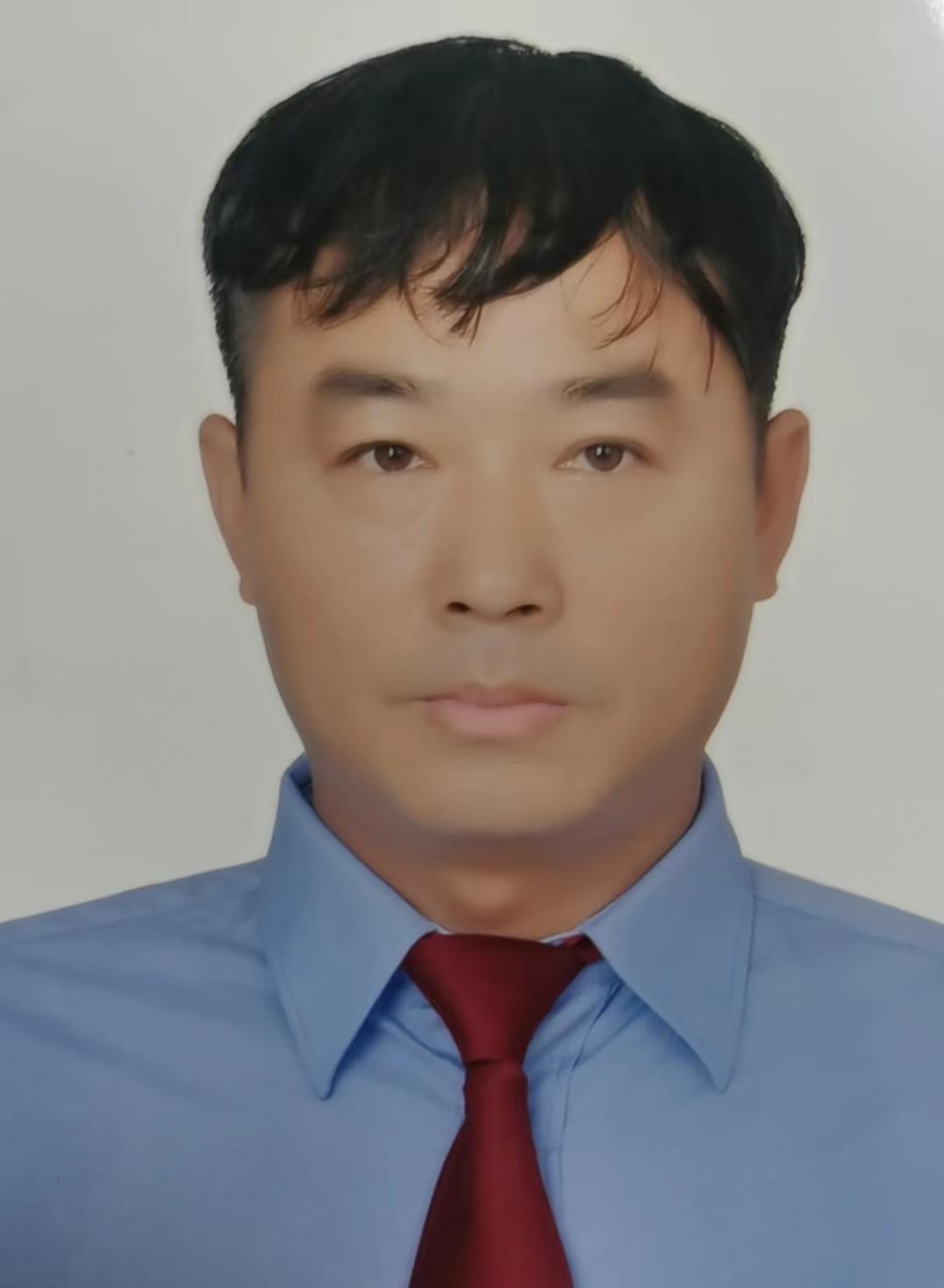 谢志尔登记照.jpg