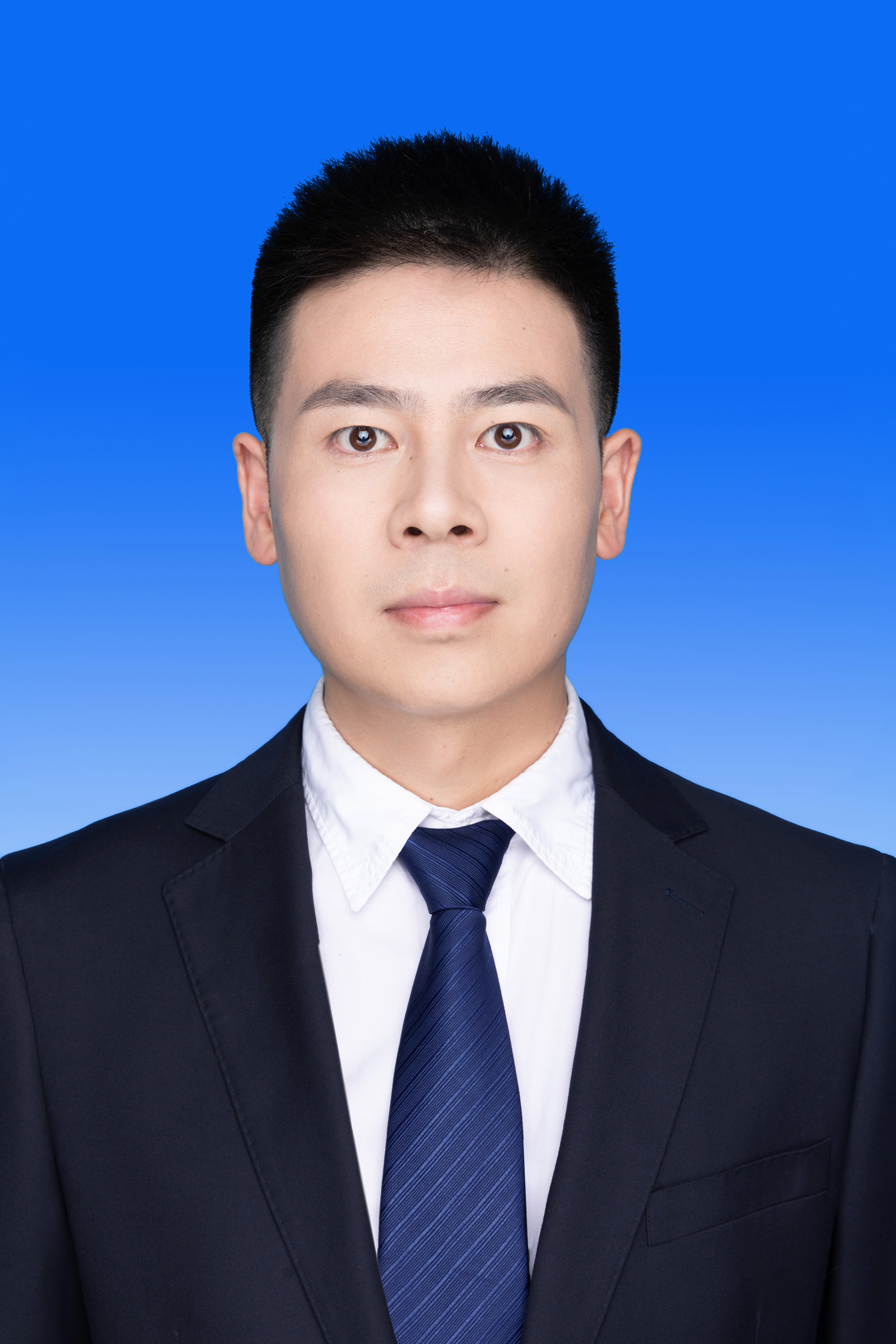 向诗金登记照.jpg